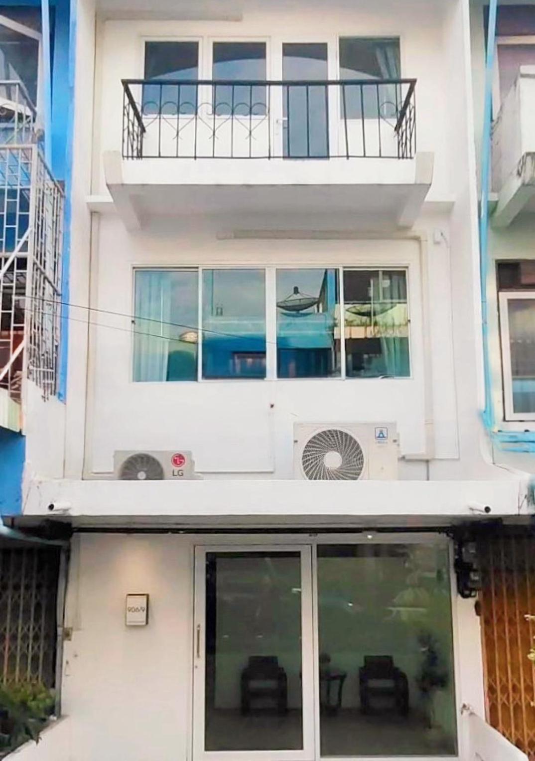 Whole 3-Storey House Right In The Local Community. Bangkok Exterior foto